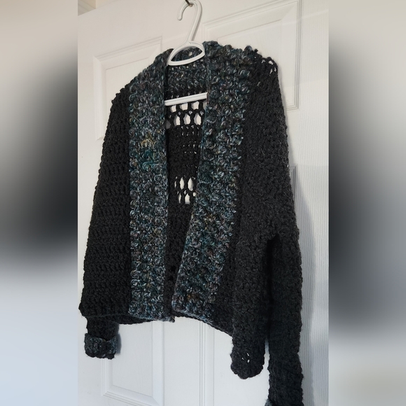 Homemade crocheted sweater - Picture 4 of 4